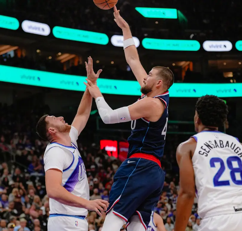 快船两大败, 比赛中快船 快船两大败, 比赛中快船